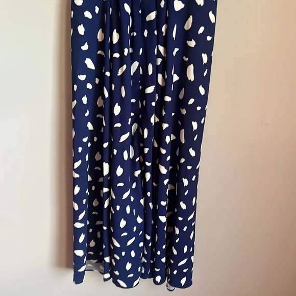 Kourt Cyra midi dress - Picture 11 of 14